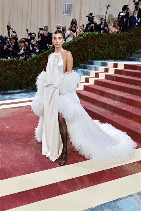 met gala 2024 hailey bieber.